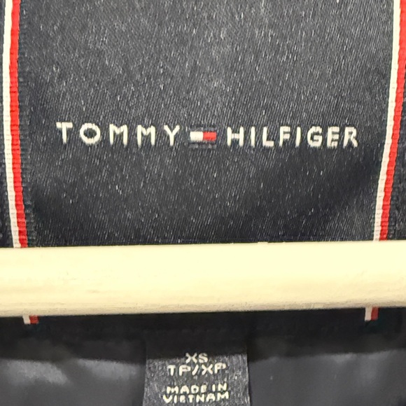 ✨Host pick✨Tommy Hilfiger Unisex Navy Puffer Jacket - Picture 5 of 6